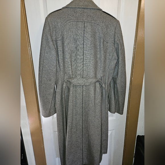 Vintage men's HEAVY wool lined coat, double breasted with back pleat, and belt - Picture 2 of 5